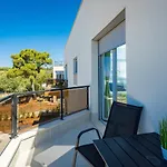 Lavanda Villa *